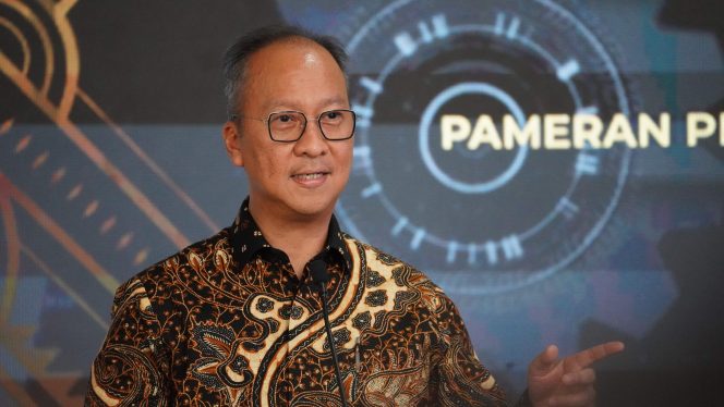 
					Menteri Perindustrian, Agus Gumiwang Kartasasmita