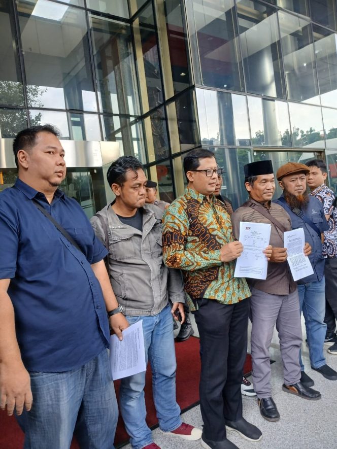 
					Foto: Nurani 98 di KPK, dok. ist