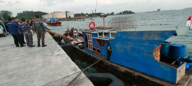 
					TNI AL Amankan 25 Ton Pasir Timah tak Berizin di Babel