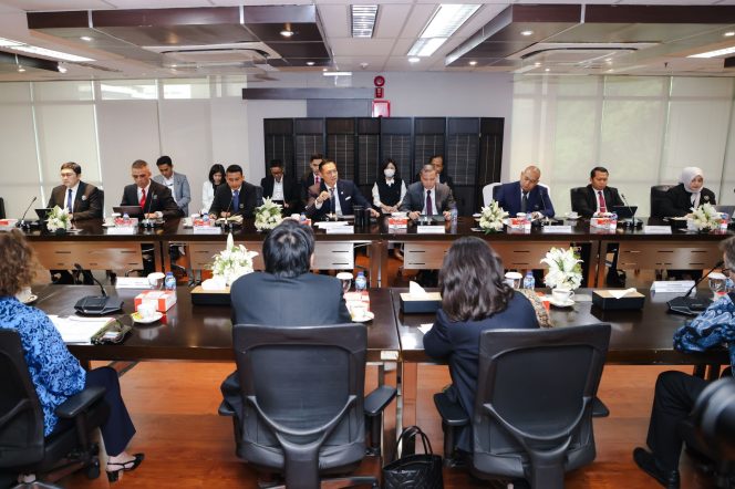 
					Foto: dok. akun X Kemenko Infra