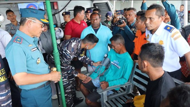 
					Kapal KM Putri Papua Tenggelam di Perairan Selat Sele Berhasil Dievakuasi