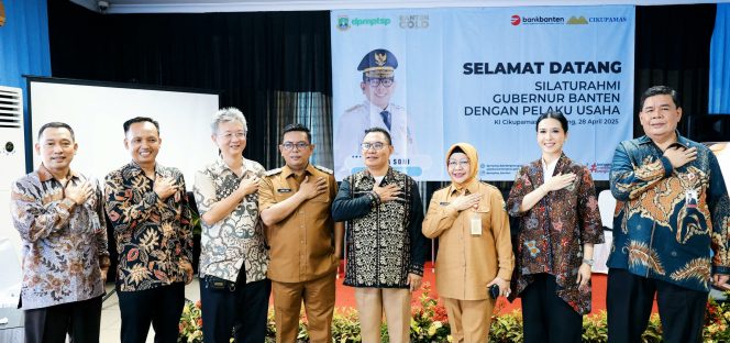 
					Kegiatan ini juga diramaikan dengan dialog interaktif, untuk berdiskusi langsung dengan Gubernur Banten, Kapolda, Kepala OPD.