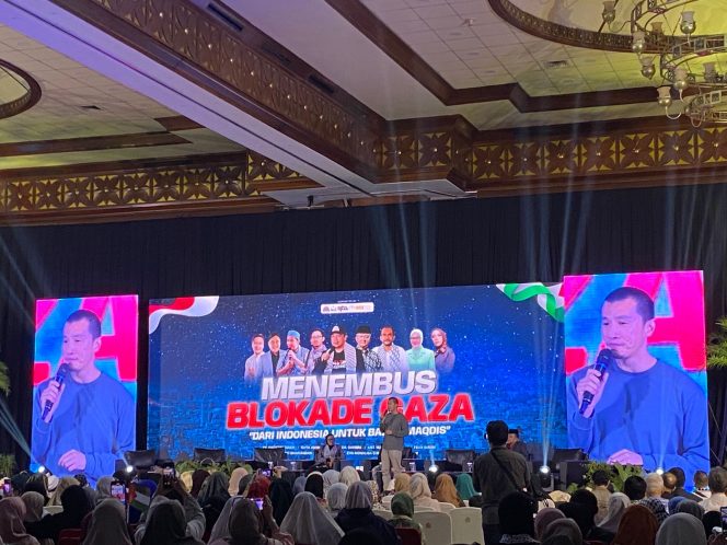 
					Foto: Felix Siauw di acara “Konvoi Damai Menembus Blokade Gaza”, di Balai Kartini, Jakarta, Sabtu (28/6/2025)