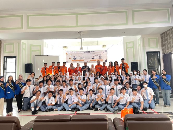 
					HMJ PR Universitas Esa Unggul Gelar Program “PR CARE” di SMA 2 Jakarta