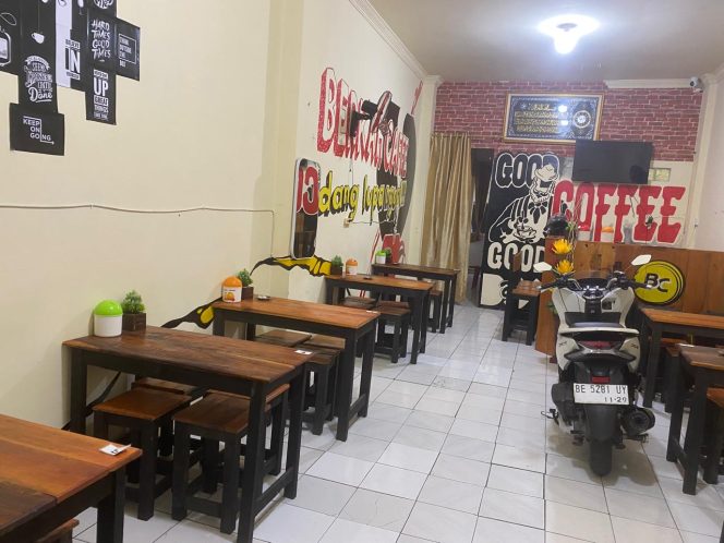 
					Seorang Wanita Pemilik Cafe Di Lampung Menjadi Korban Penipuan, Pelaku Sedang Diburu