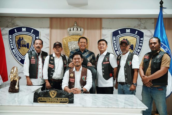 
					Didukung Ketua Umum IMI Pusat, Vespa Antique Club Siap Gelar Kirab Merah Putih Rayakan HUT RI ke 80 di Bandung