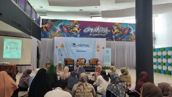 
					Festival Buku Berjalan 2025 Semarakan Literasi Nasional