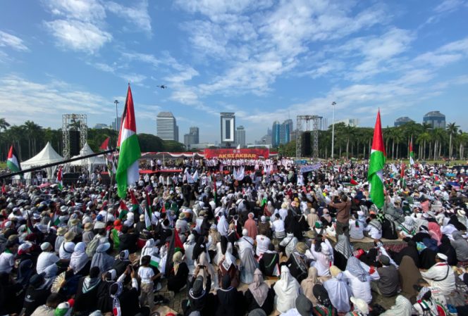 
					Gemuruh Solidaritas untuk Gaza di Monas, Seruan Boikot dan Aksi Nyata Diserukan
