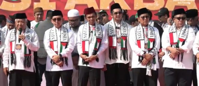 
					Foto: Din Syamsuddin (kiri) di Aksi Akbar 