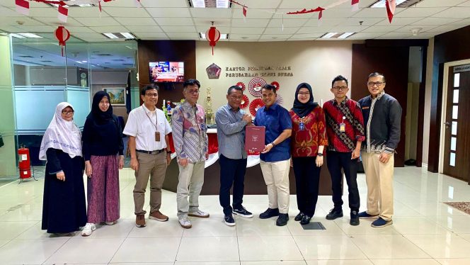
					Bank Banten Terima Piagam Wajib Pajak Dari KPP Pratama PMB