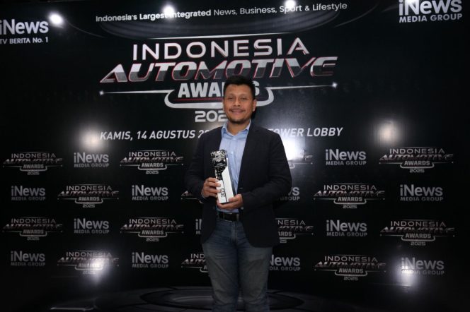 
					Dalam Ajang Indonesia Automotive Awards 2025, Pendatang Baru Suzuki Fronx Raih Gelar “Rookie of The Year”