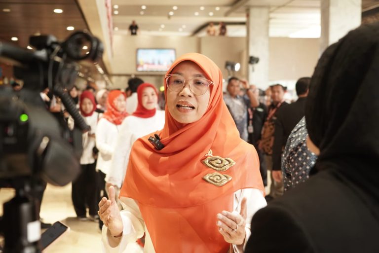 206 Relawan Kesehatan Dikirim ke Flores, Komisi IX Pesan Ini