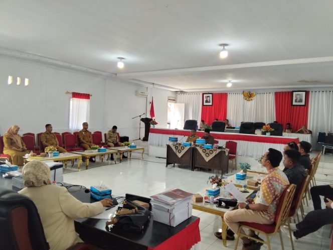 Suasana Rapat Dengar Pendapat (RDP) antara Komisi I DPRD Buton Tengah, APMM Kepton dan perwakilan Pemkab Buton Tengah di ruang rapat DPRD Buton Tengah