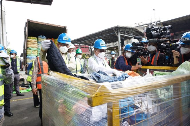 
					Foto: pemusnahan balpres, dok. ist