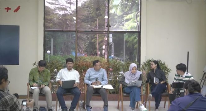 
					Foto: konferensi pers Mendesak Prabowo untuk Segera Menerbitkan Perppu Penundaan Keberlakuan KUHAP di LBH Jakarta, Ahad (23/11/2025)