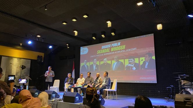 
					Foto: diskusi publik “Skandal Whoosh-Pintu Masuk Bongkar Korupsi Jokowi”, Rabu (5/11/2025), di Jakarta