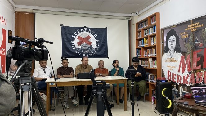 
					Foto: konferensi pers di KontraS, Jakarta, Senin (3/11/2025)