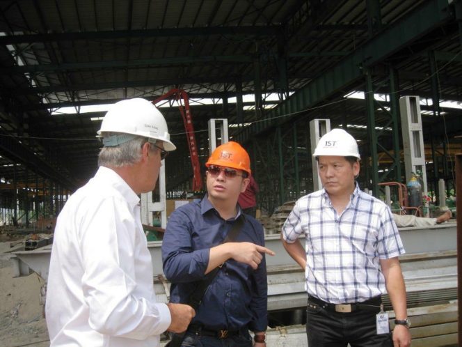 
					Banjir Baja Impor Dikeluhkan, Pengusaha Minta Lahirkan Konglomerasi Baru