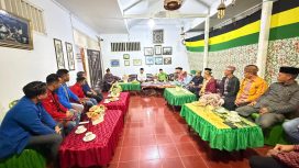 Suasana pertemuan Kesultanan Buton bersama mahasiswa PMII dan GMNI Baubau.