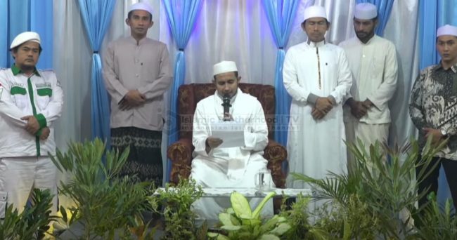 Foto: pembacaan pernyataan sikap Ketum FPI, Habib Muhammad terhadap Panji Pragiwaksono/tangkapan layar