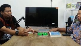 Foto: Adian Husaini (kanan)/tangkapan layar