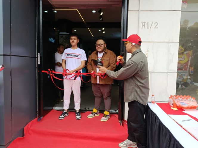 
					Perluas Jangkauan Bisnisnya Store Apparel Tracker Kini Membuka Oulet Perdananya Di Bintaro  Jakarta  Selatan