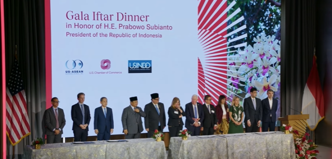 
					Foto: Prabowo (empat dari kiri)/tangkapan layar