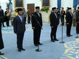 Foto: pelantikan pejabat baru di Istana Negara/tangkapan layar