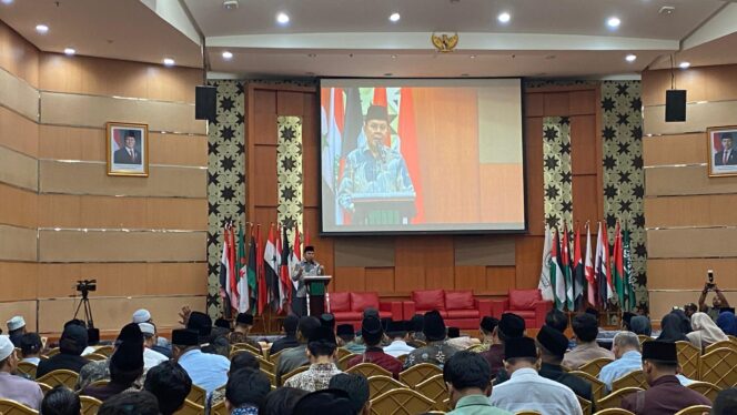 
					Foto: Rektor YARSI, Prof Fasli Jalal di Halalbihalal JATTI, Ahad (19/4/2026)