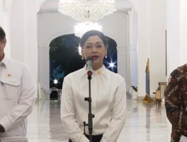 Foto: Friderica Widyasari Dewi (tengah)/tangkapan layar