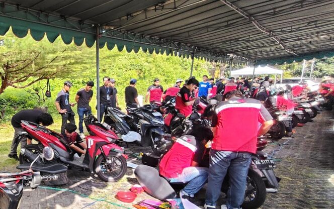 
					Tekiro dan ITS Surabaya Kembali Gelar Servis Gratis Dan Pelatihan Otomotif Untuk Masyarakat Surabaya