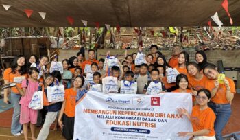 Lewat Orange’s Day, FIKOM Universitas Esa Unggul Edukasi Nutrisi dan Bangun Mental Anak Bersama Komunitas Gumul Juang