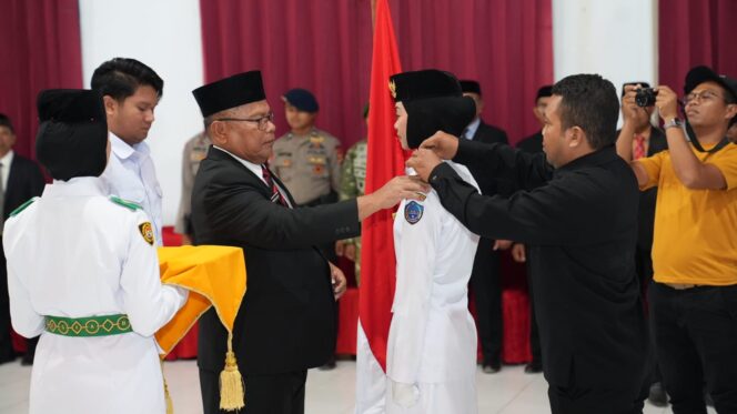 
					72 Paskibraka Buton Selatan Resmi Dikukuhkan untuk Bertugas pada Upacara HUT ke-81 RI