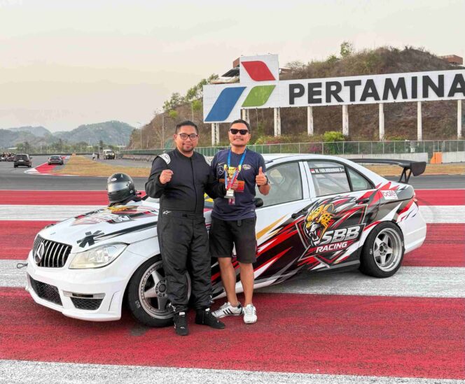 
					Gelaran MFoS 2026, M. Fadlurrahman Tampil Mengesankan Bawa Mercedes W204 Baru SBB Racing Raih Podium