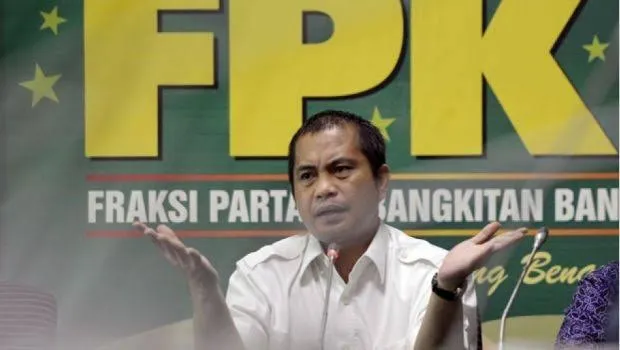 Kasus Pinjol Marak, DPR Minta OJK Tegas Lindungi Rakyat Bukan PUJK